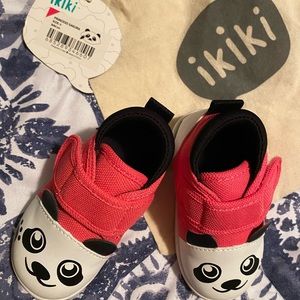 Size 4 Ikiki toddler shoes